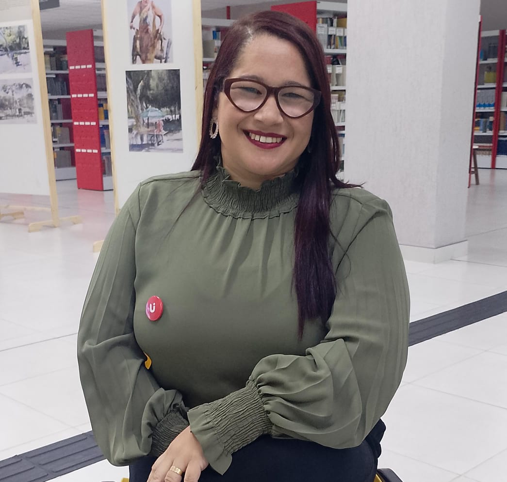 Esp. Heloysa Helena de Oliveira Tomé