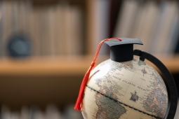 Coordenação de Internacionalização lança edital do Programa de Mobilidade Acadêmica 2026.2